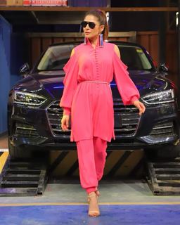 Ayesha Omer feet photo thumbnail