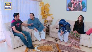 Ayesha Omer feet photo thumbnail