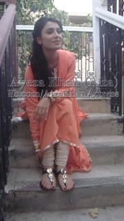 Ayeza Khan feet photo thumbnail