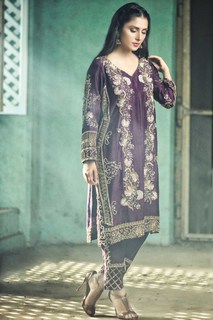 Ayeza Khan feet photo thumbnail