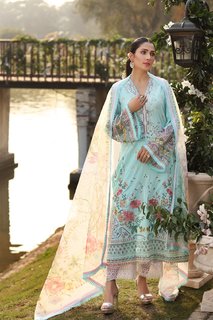 Ayeza Khan feet photo thumbnail