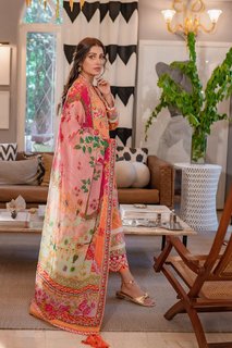 Ayeza Khan feet photo thumbnail