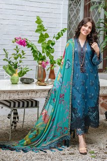 Ayeza Khan feet photo thumbnail