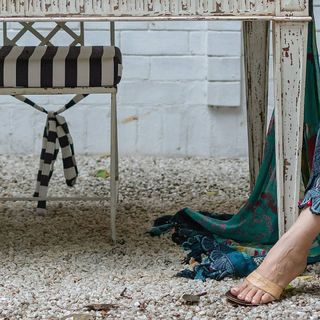 Ayeza Khan feet photo thumbnail