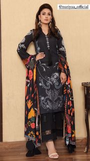 Ayeza Khan feet photo thumbnail