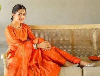 Ayeza Khan feet photo thumbnail