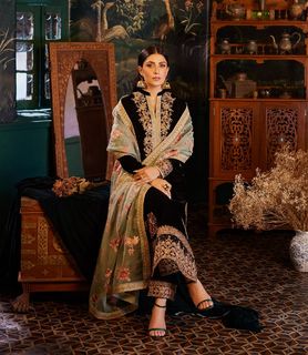 Ayeza Khan feet photo thumbnail
