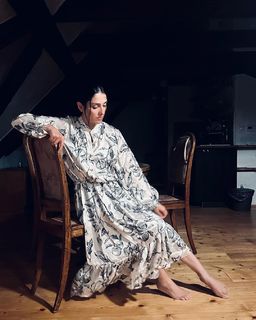 Ayeza Khan feet photo thumbnail