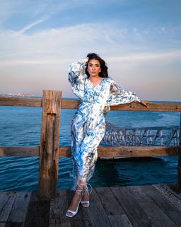 Ayeza Khan feet photo thumbnail