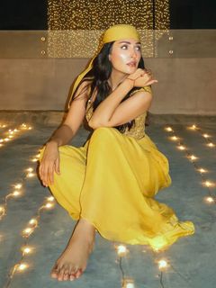 Ayeza Khan feet photo 1