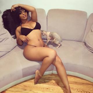 Ayisha Diaz feet photo thumbnail