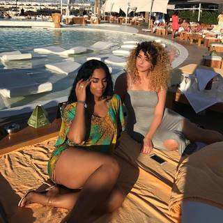 Ayisha Diaz feet photo thumbnail