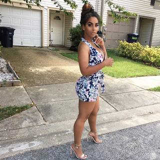 Ayisha Diaz feet photo thumbnail