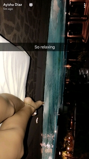 Ayisha Diaz feet photo thumbnail