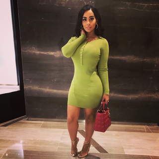 Ayisha Diaz feet photo thumbnail