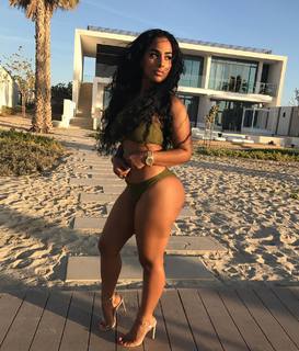 Ayisha Diaz feet photo thumbnail