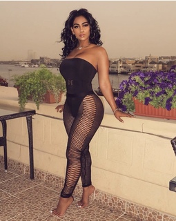 Ayisha Diaz feet photo thumbnail