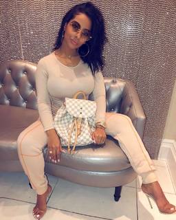 Ayisha Diaz feet photo thumbnail