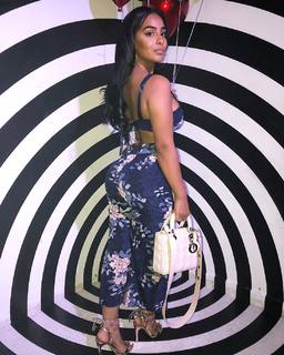 Ayisha Diaz feet photo thumbnail