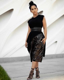 Ayisha Diaz feet photo thumbnail