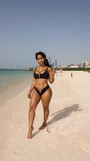 Ayisha Diaz feet photo thumbnail