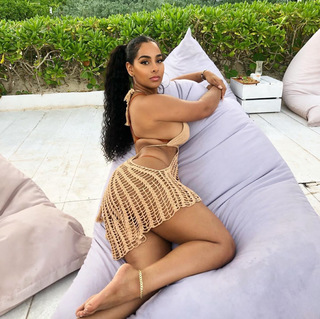 Ayisha Diaz feet photo thumbnail