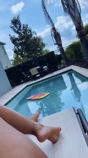 Ayisha Diaz feet photo thumbnail