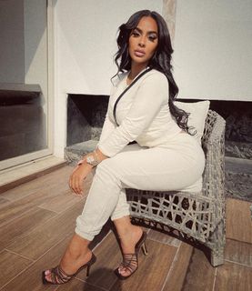 Ayisha Diaz feet photo thumbnail