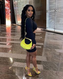 Ayisha Diaz feet photo thumbnail