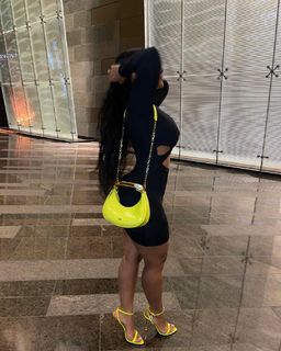 Ayisha Diaz feet photo thumbnail