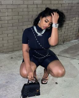 Ayisha Diaz feet photo thumbnail