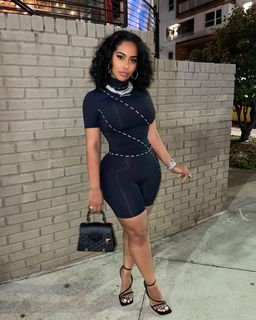 Ayisha Diaz feet photo thumbnail