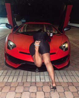 Ayisha Diaz feet photo thumbnail