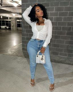 Ayisha Diaz feet photo thumbnail