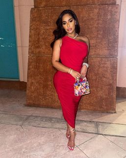 Ayisha Diaz feet photo thumbnail