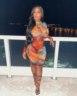 Ayisha Diaz feet photo thumbnail