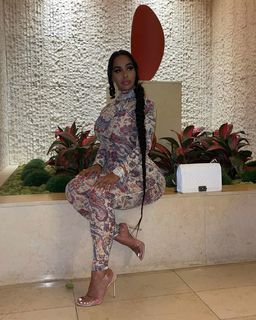 Ayisha Diaz feet photo thumbnail