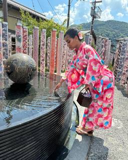 Ayisha Diaz feet photo thumbnail