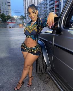 Ayisha Diaz feet photo thumbnail