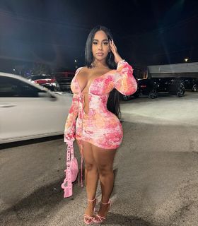 Ayisha Diaz feet photo thumbnail