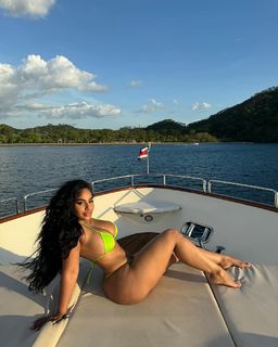 Ayisha Diaz feet photo thumbnail