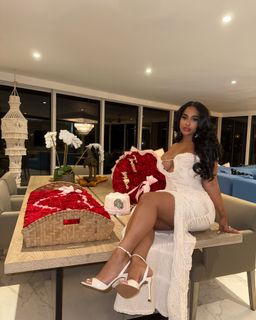Ayisha Diaz feet photo thumbnail