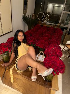 Ayisha Diaz feet photo thumbnail