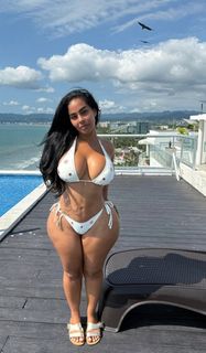 Ayisha Diaz feet photo thumbnail