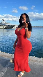 Ayisha Diaz feet photo thumbnail