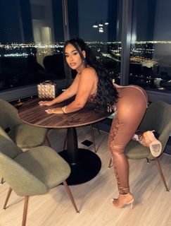 Ayisha Diaz feet photo thumbnail