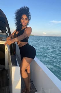 Ayisha Diaz feet photo 9
