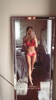 Ayla Woodruff feet photo 8