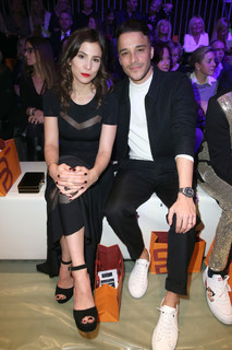 Aylin Tezel feet photo thumbnail