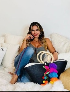 Aylín Mújica feet photo 19